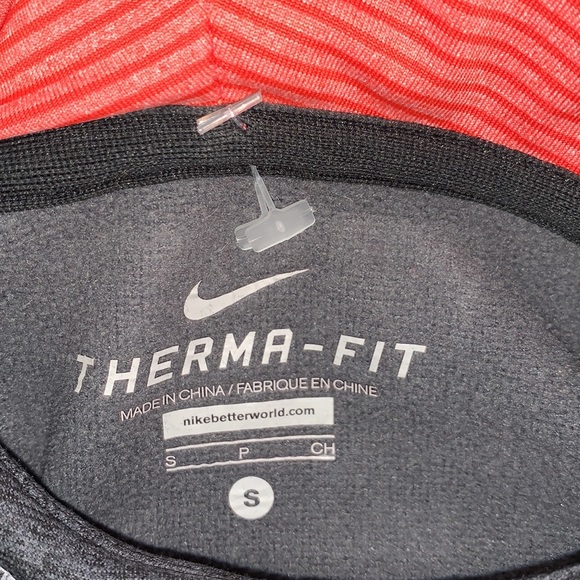 NIKE BRAND NEW SIZE SMALL THERMAL FIT FLEECE LINED HOODIE - Picture 9 of 10